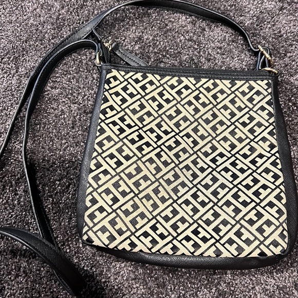 Tommy Hilfiger crossbody - Picture 2 of 2